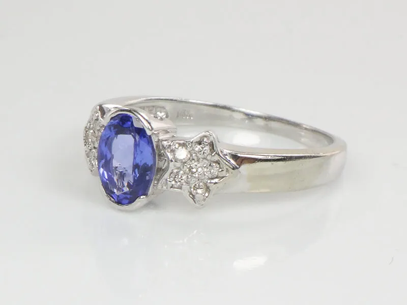 Le Vian 14k White Gold Oval Tanzanite and Pave Diamond Stars Ring (Estate), Size 8