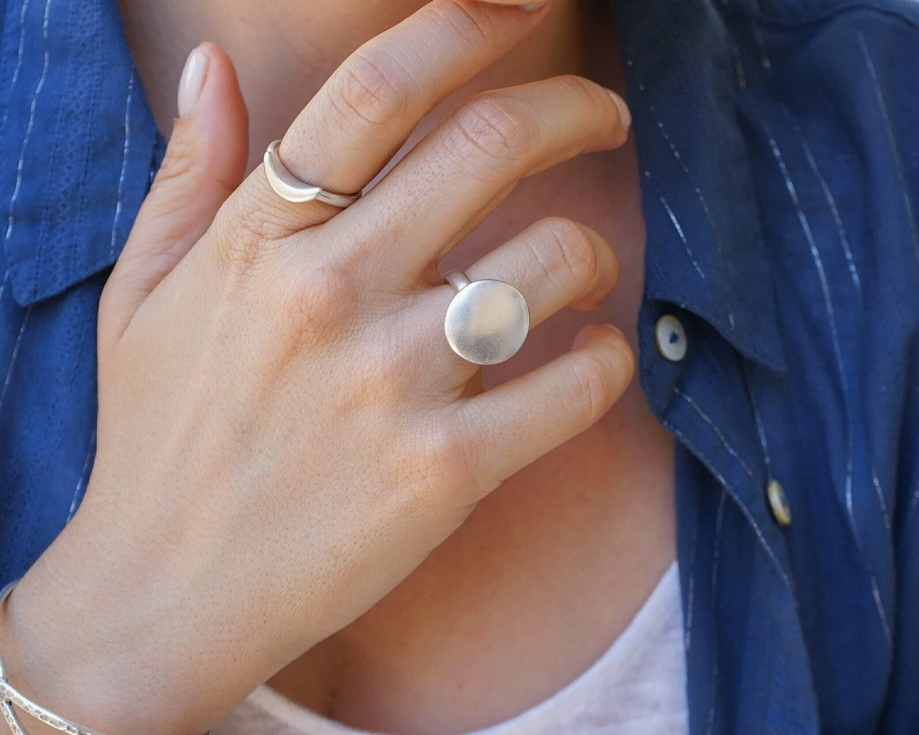 Silver Disc Boomerang Oval African Style Signet Ring